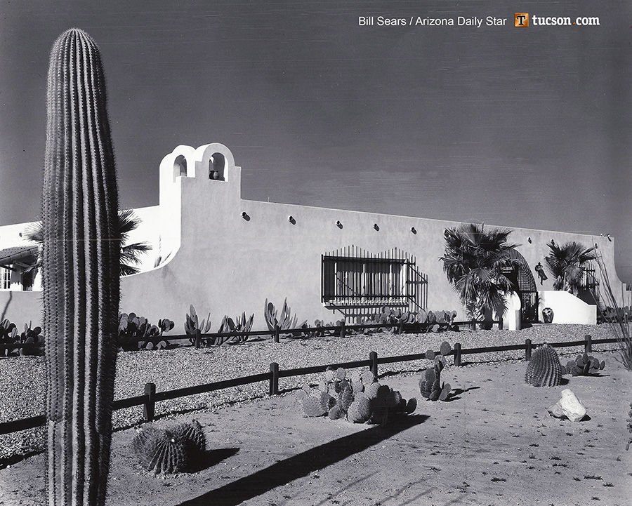 1965 ÃÛèÖÖ±²¥ home photos: House oriented to climate and Southwest